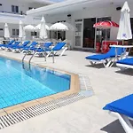 Michalis & Aparthotel 3*
