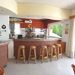 Aparthotel Michalis Studios & 3*