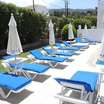 Aparthotel Michalis Studios & 3*