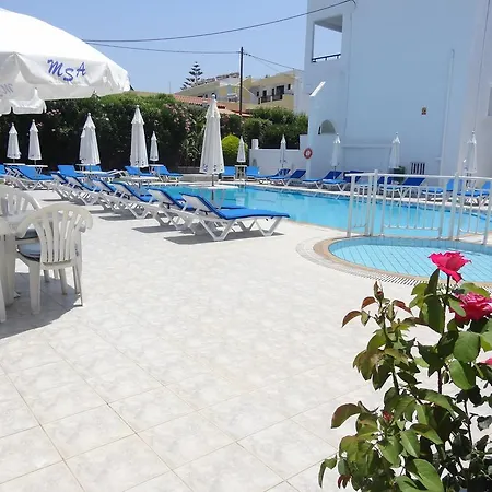 Aparthotel Michalis & 3*