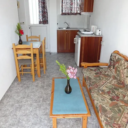 Michalis & アパートホテル 3*